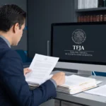 Abogado revisando la reforma LFPCA 2026 ante el TFJA